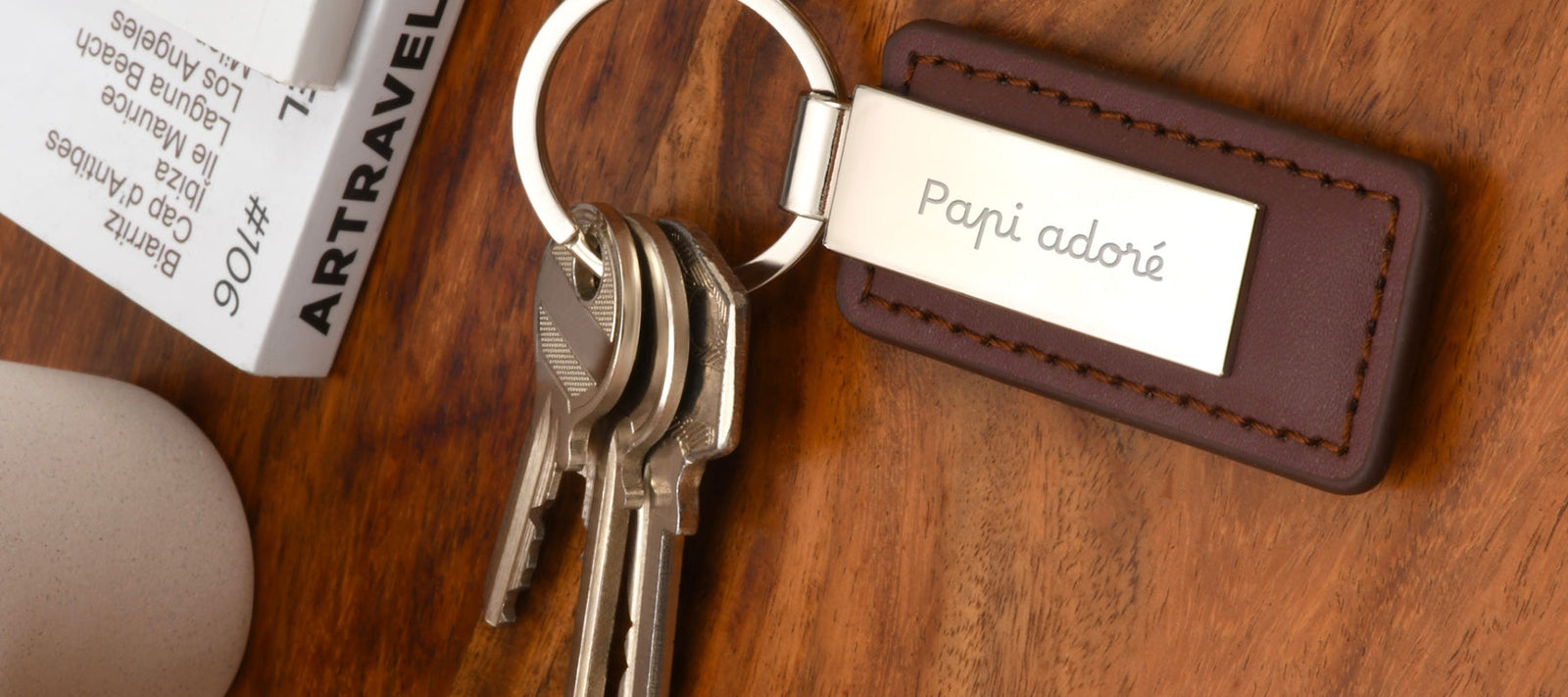 Un cadeau unique pour un papy unique : offrez-lui un bijou personnalisé