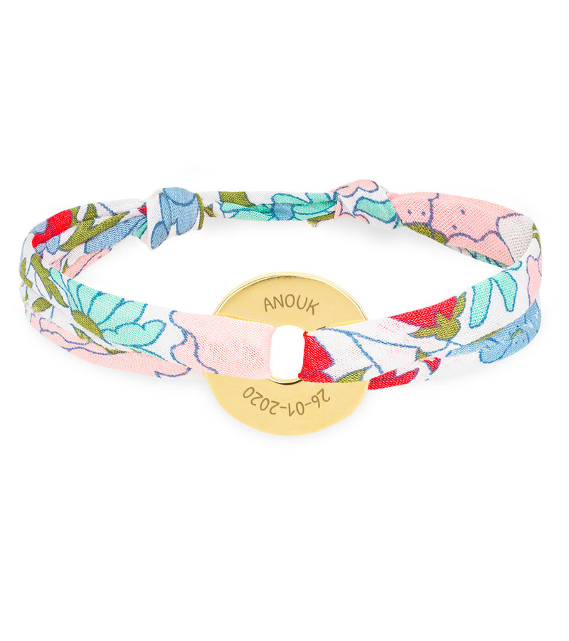 bracelet personnalisé en forme de cible, agrémenté du liberty Hortensia, est plaqué or 15mm.