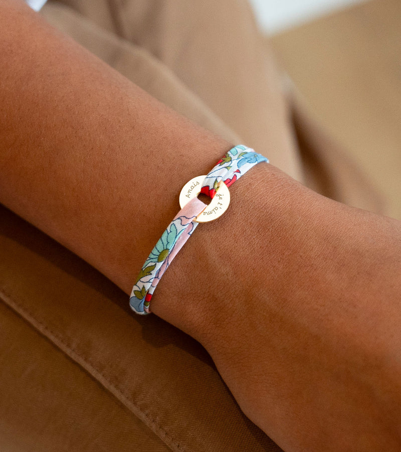 Bracelet personnalisé en forme de cible, plaqué or 15mm, avec le liberty Hortensia.