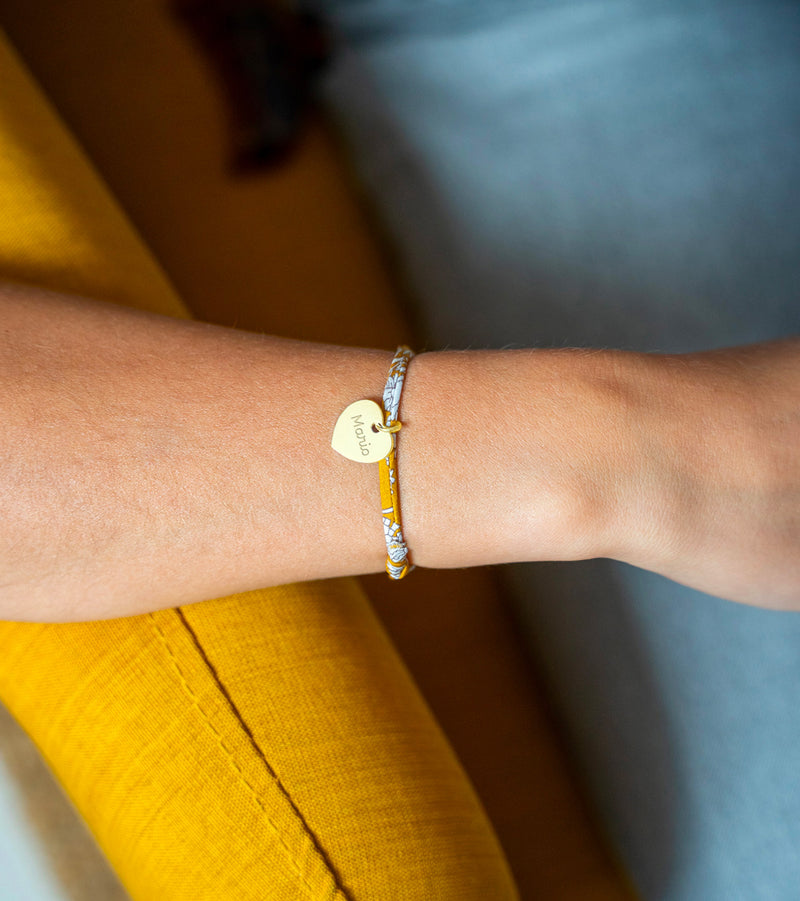 Un bijou brillant, bracelet cœur 15mm plaqué or avec lien Liberty Clivia.