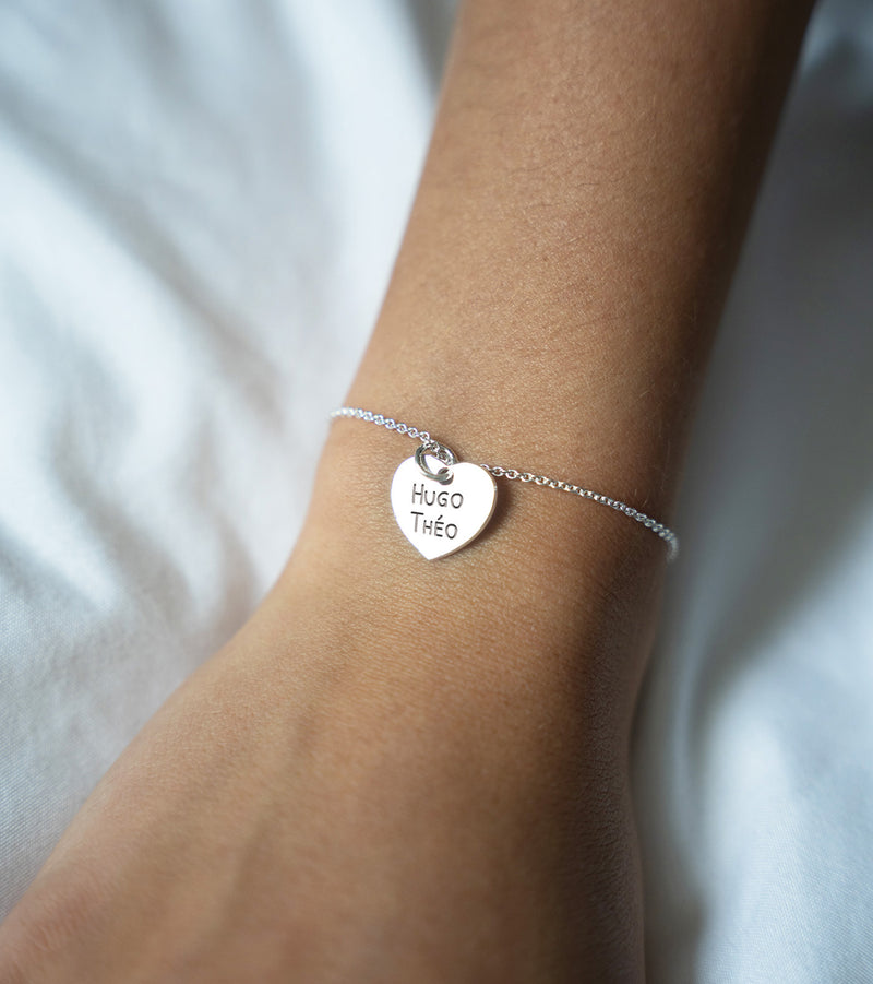 Révélez votre charme avec ce Bracelet Personnalisé Coeur 15mm Argent Chaine maille.