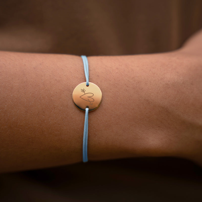 bracelet personnalisé, médaille de 15mm, plaqué or, avec cordon bleu pastel