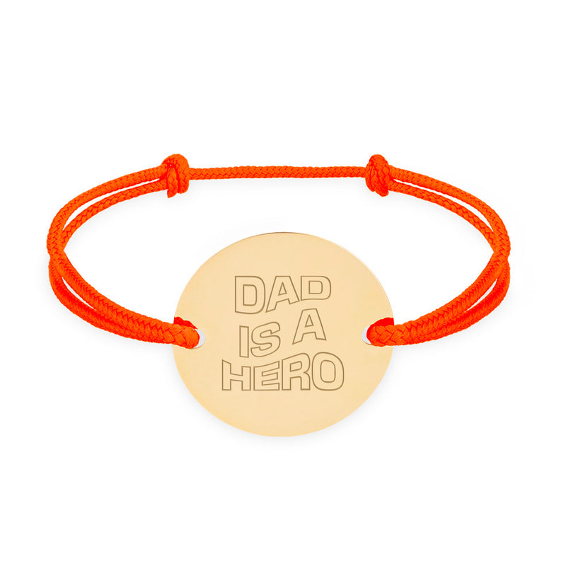 Bracelet médaille personnalisé en 20mm, avec deux trous en plaqué or et un cordon orange fluo.