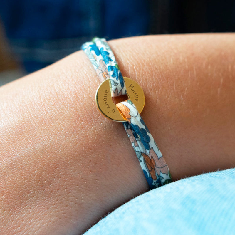 Bracelet personnalisé en forme de cible, plaqué or 15mm, lié par le liberty lilas.