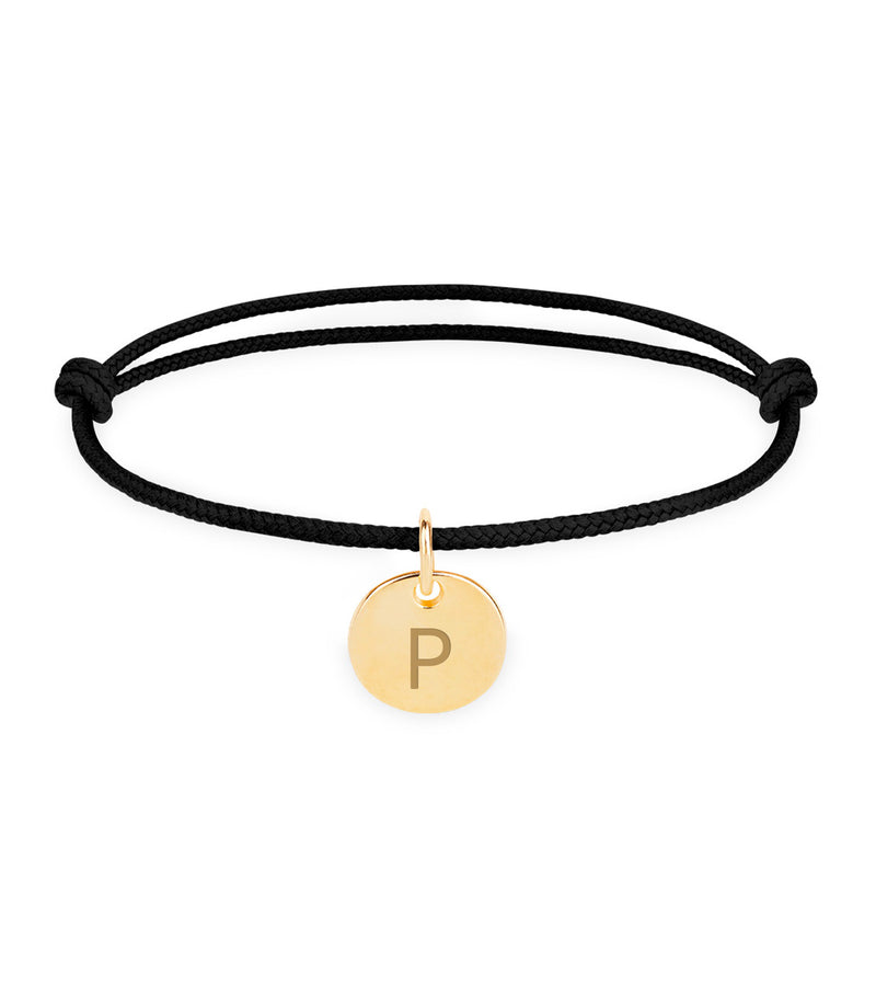 Élégant bracelet personnalisé en plaqué or avec médaille de 10mm, accentuant votre style avec un cordon noir sophistiqué.