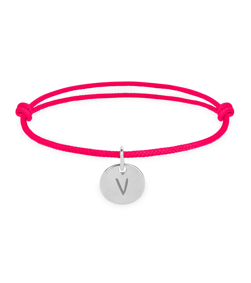 Bracelet argenté orné d'une médaille rose fuchsia de 10mm, personnalisable selon vos envies.