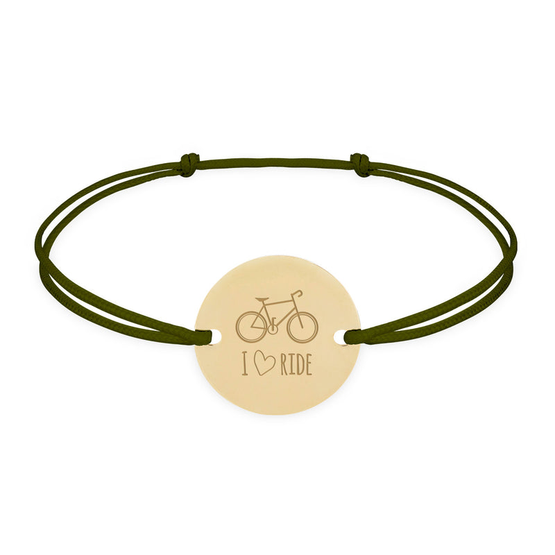 Bracelet Personnalisé, orné d'une Médaille de 15mm plaquée Or. Avec ses 2 trous et son élégant cordon kaki