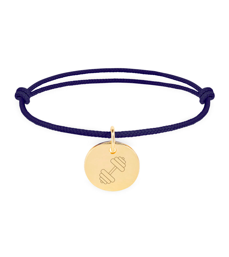 Bracelet personnalisé avec médaille en plaqué or, orné d'un cordon bleu marine, pour une touche élégante.