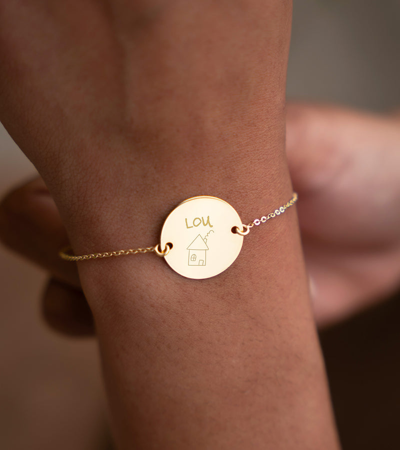bracelet médaille, personnalisé en 20mm, orné de deux trous en plaqué or et d'une chaîne plate.