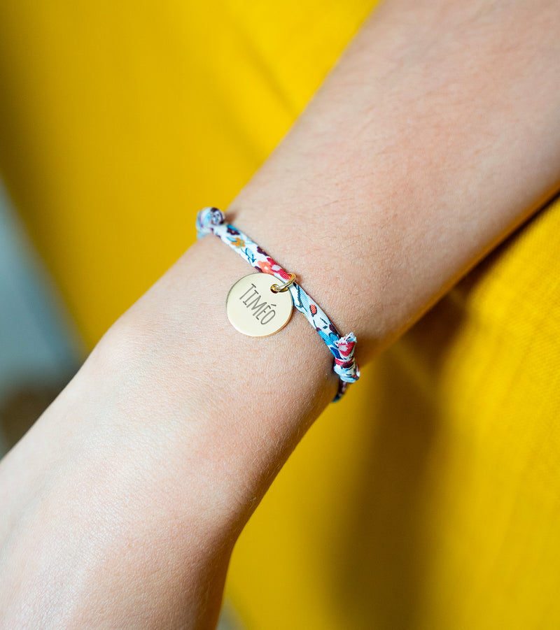 Bracelet médaille plaqué or sur lien Liberty Pavot, personnalisation incluse