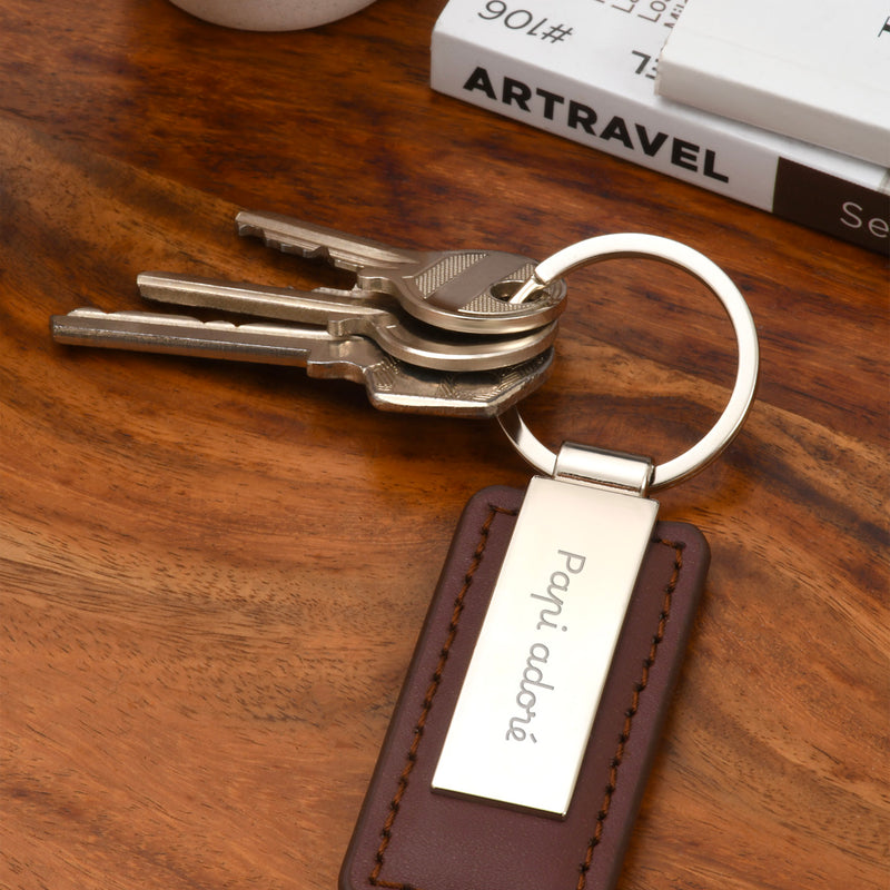 Porte clé en cuir PU marron foncé et acier inoxydable de 63mm x 30mm avec un anneau rond personnalisé