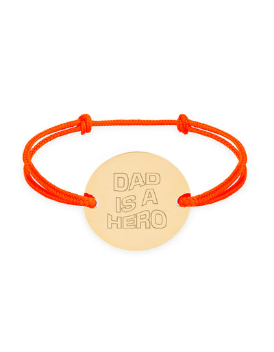 Bracelet médaille personnalisé en 20mm, avec deux trous en plaqué or et un cordon orange fluo.