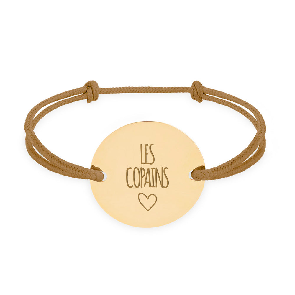 Bracelet médaille personnalisé en 20mm, avec deux trous en plaqué or et cordon marron clair.