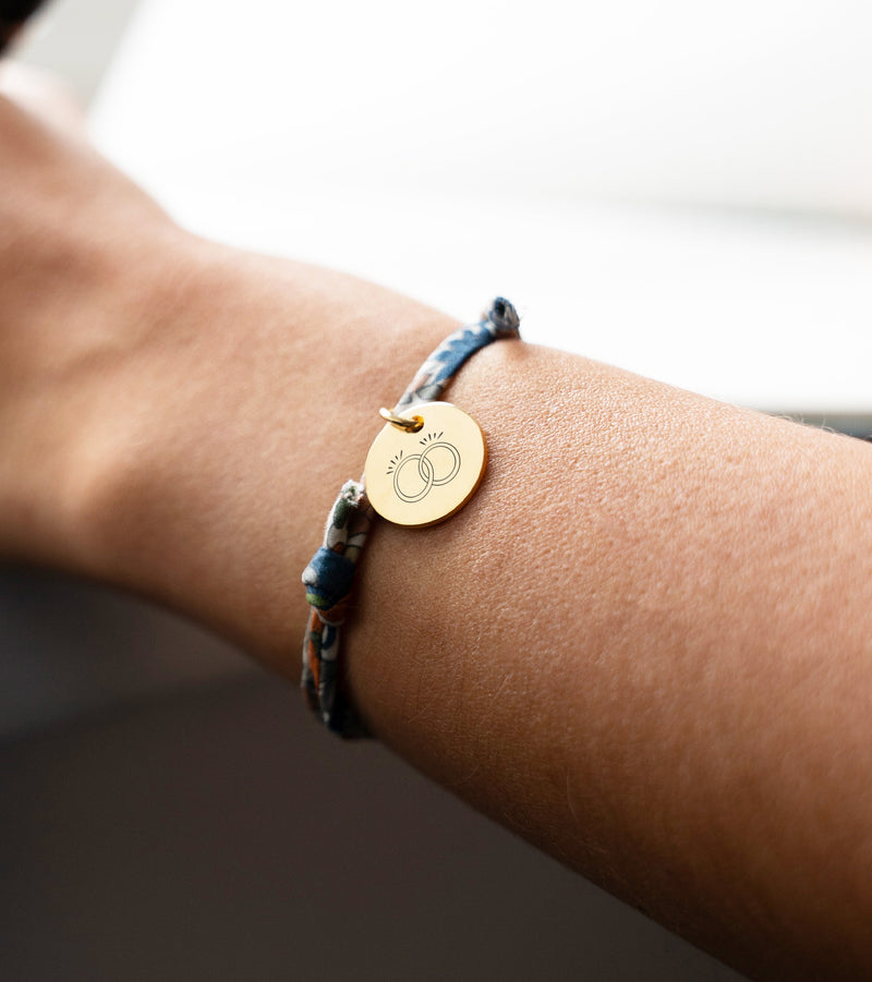 Bracelet élégant, médaille personnalisée 15mm, plaqué or, lien Liberty lilas.