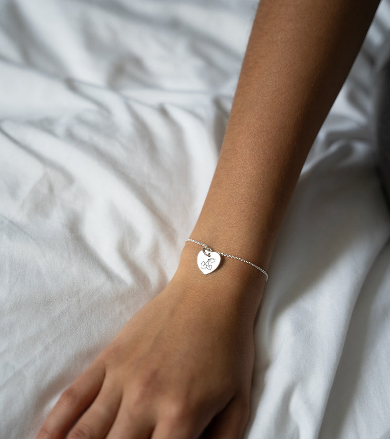 Exprimez votre amour avec ce Bracelet Personnalisé Coeur 15mm Argent Chaine maille.